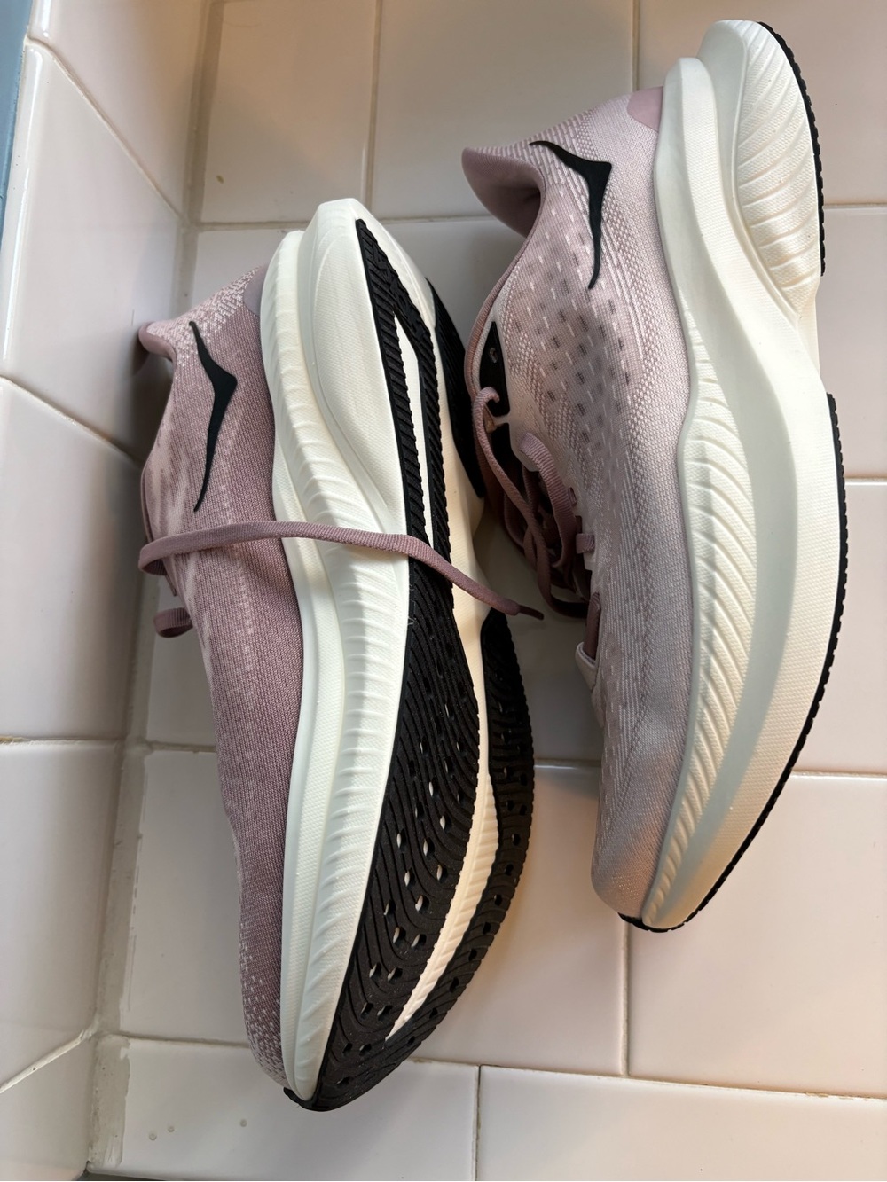 NWOB Hoka One One Women's Mach 6 LA Running Sneakers Cosmic Pearl/ Quartzite 11B - Picture 8 of 8